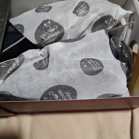 Chocolaticas® Mid Heels Black Tudor Women's Mary Jane Pump - Picture 2 of 9